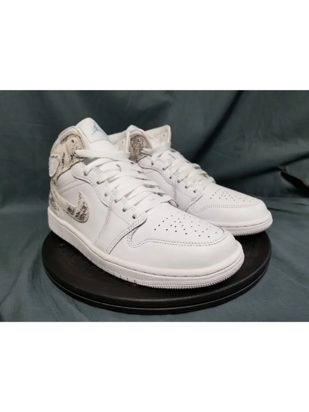 Jordan 1 Mid SE Distressed White Silver Sneakers Mens Size 12 NEW NO BOX!